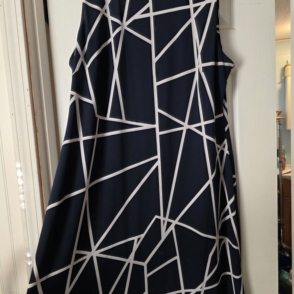 Elegant Navy Geometric Dress